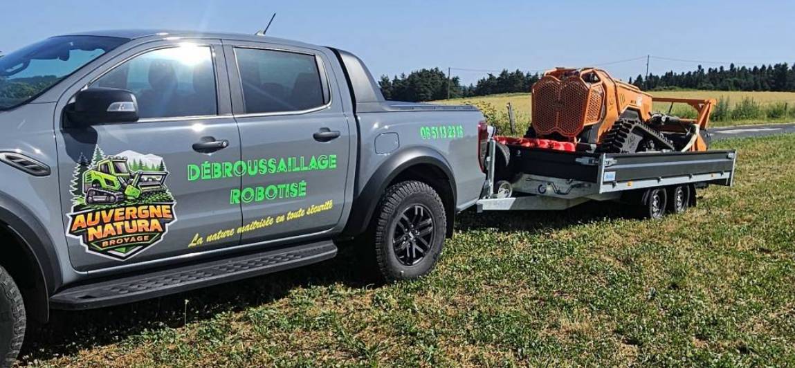 Transport robot débroussailleur