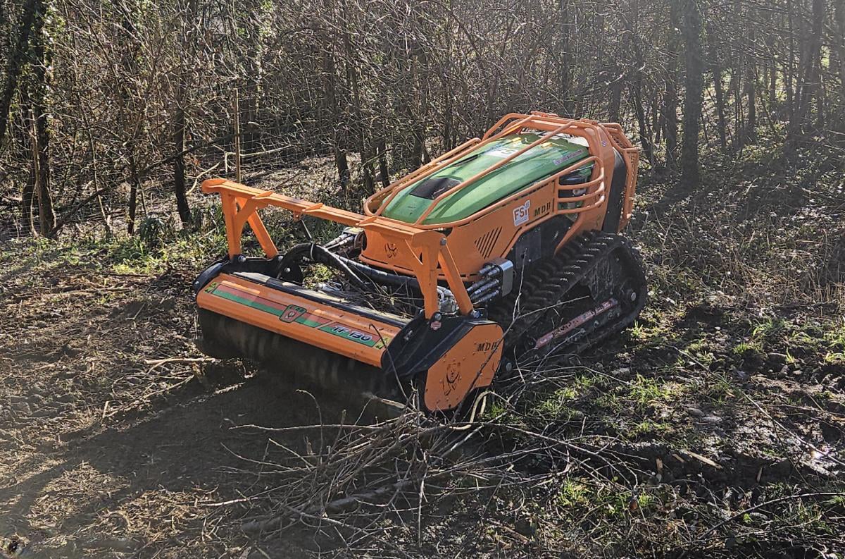 Robot broyage radiocommandé